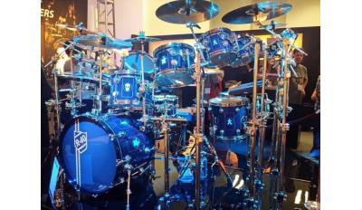 Neil Peart's R40 drums revealed!